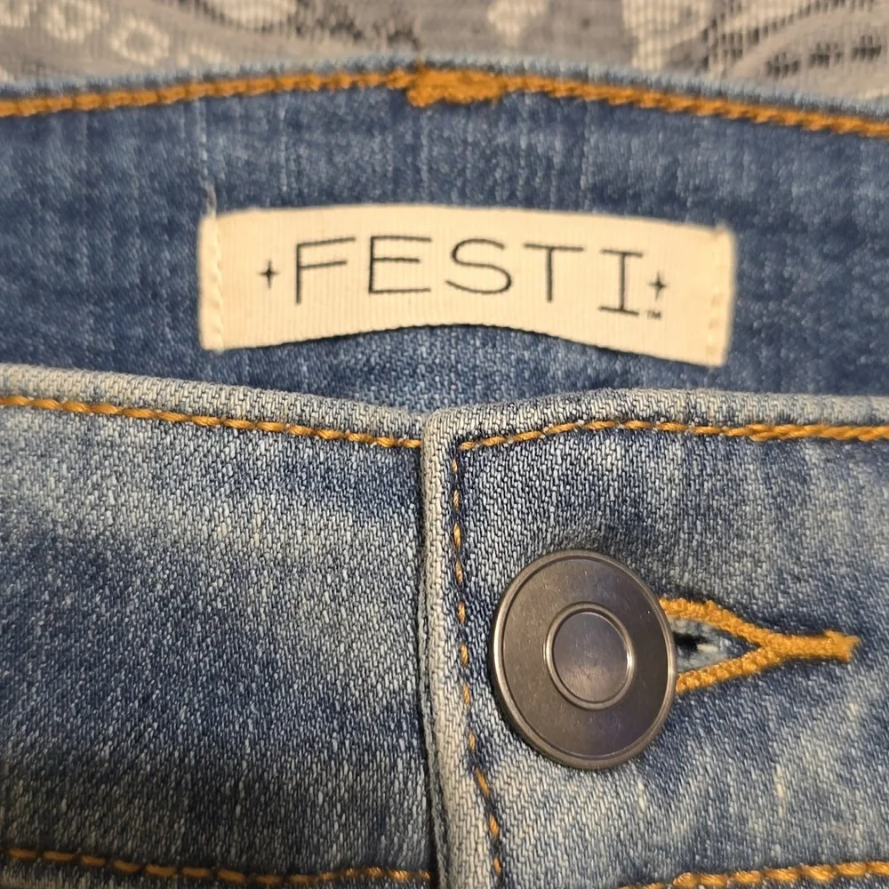 Torrid Barrel Jeans - Picture 5 of 5